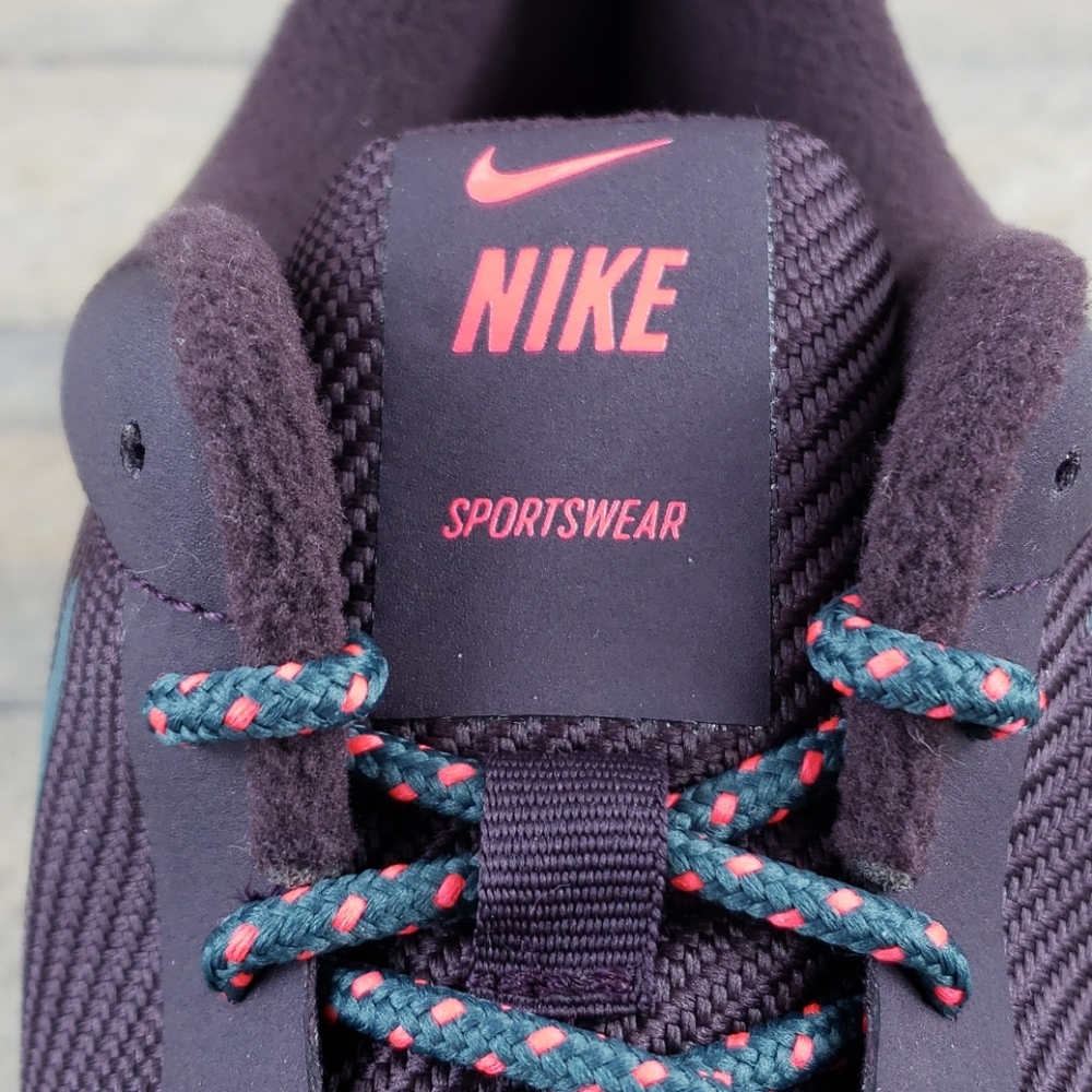 Nike Tanjun SE Sportswear Running Shoes NEW - Picture 7 of 8